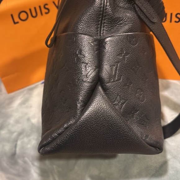 Louis Vuitton Monogram Empteinte Maida Hobo. Black. Gorg bag with box and bag - Picture 4 of 6
